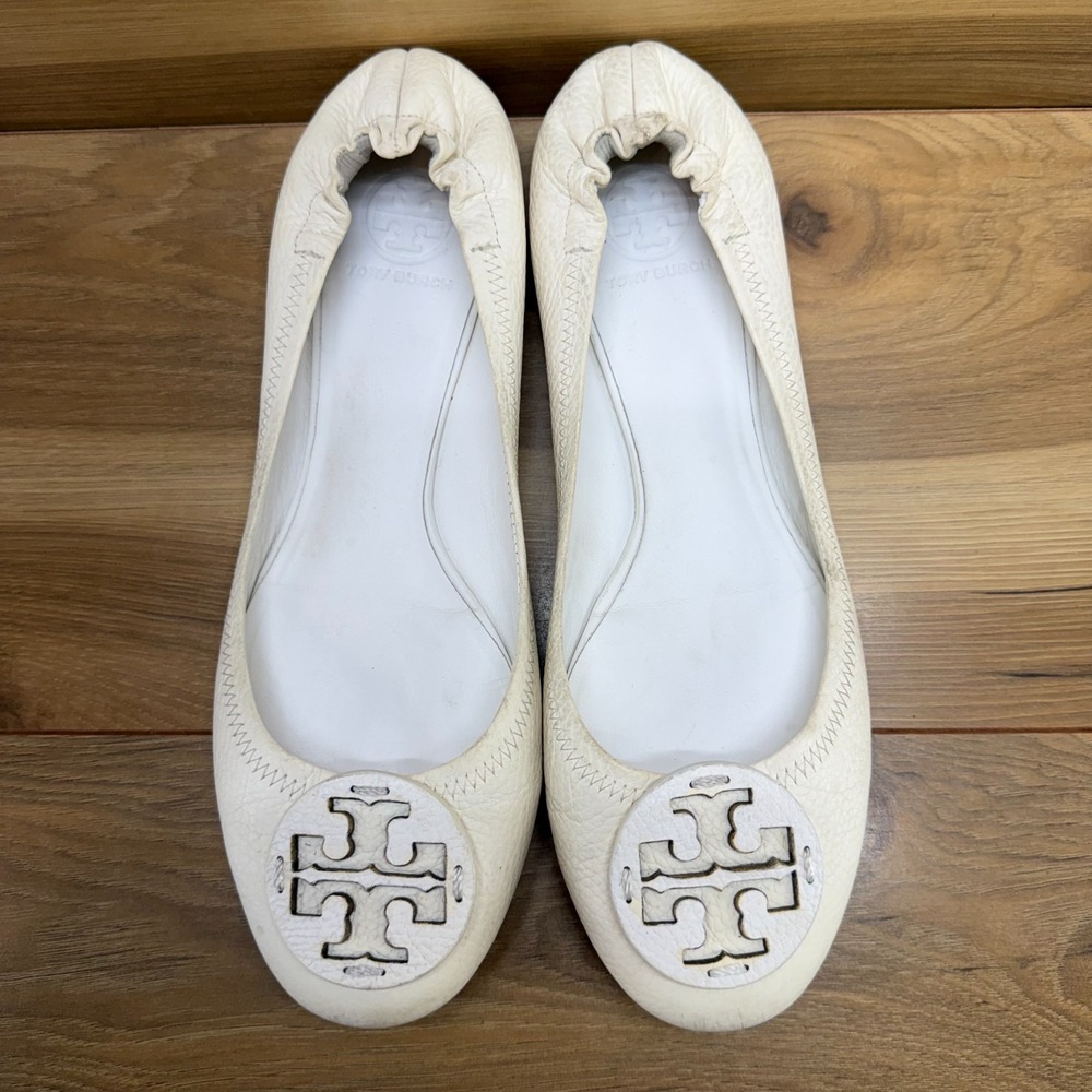 Tory Burch Reva Flat Cream White 11 M Pebble Grain Leather Stretch Modern Office